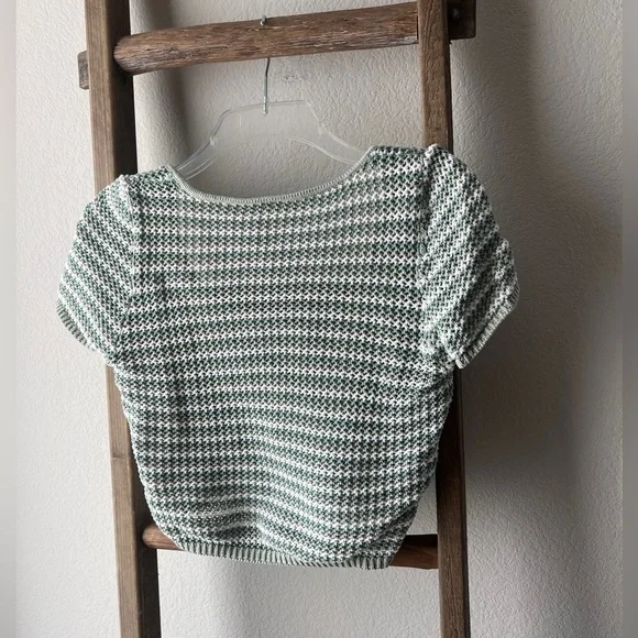 HOLLISTER - green and white crochet top size L - Picture 2 of 4